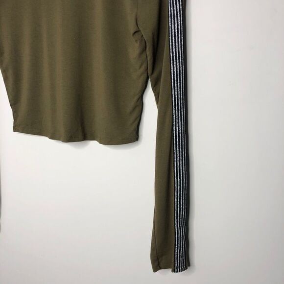 Forever 21 Army Green Crop Top - Picture 2 of 7